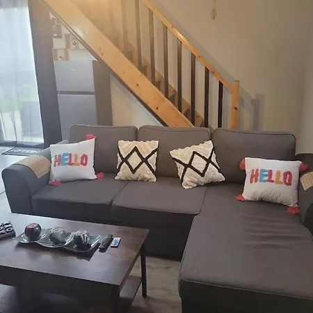 Petite Maison Cosy En Duplex *